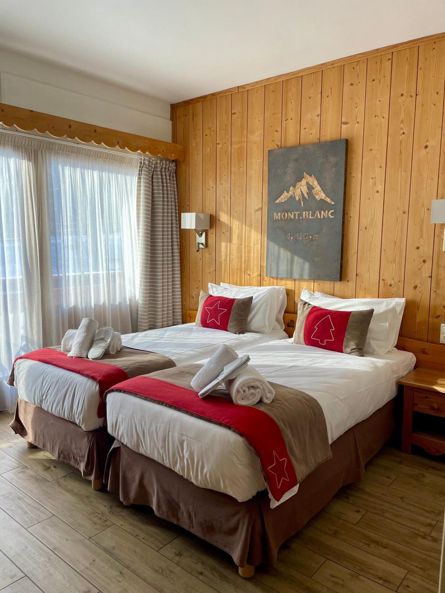 Twin Room PMR lower level Mont-Blanc View,1685134672:JPEG